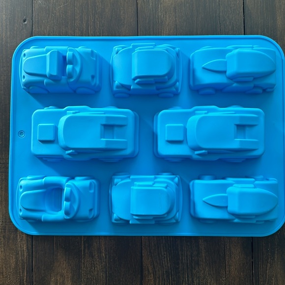 Bundle of 12 Silicone Molds - Picture 9 of 16